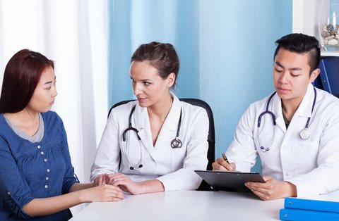 四个月代生宝宝可以喝水吗？——关于代生宝宝饮食的探索与解析